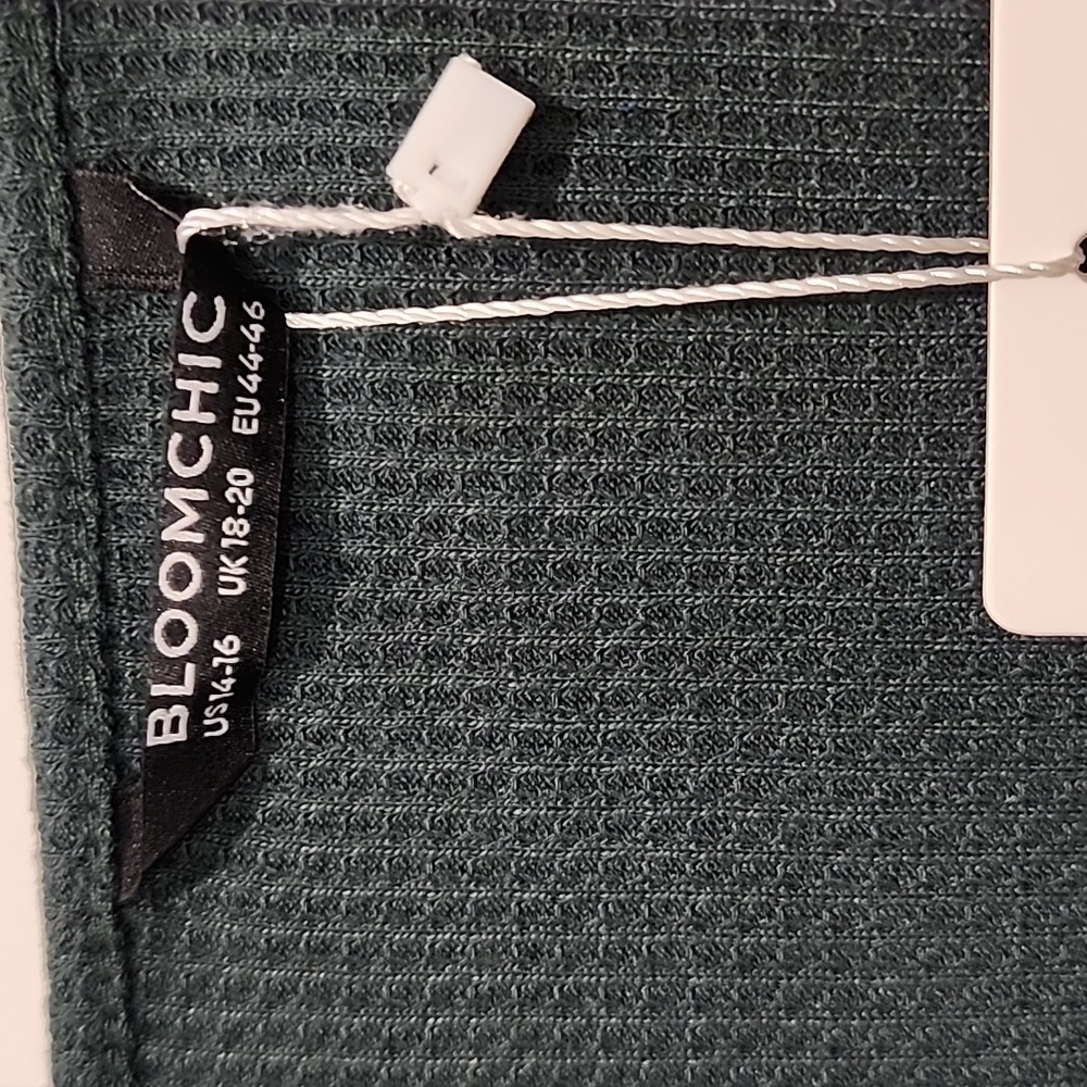 NEW Bloomchic green waffle knit baby doll top 1x - Picture 4 of 6